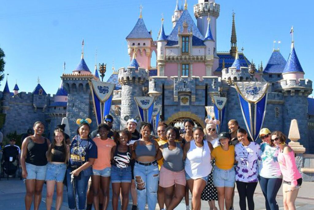 UCI Summer Institute in Neuroscience trains tomorrow’s leaders in neuroscience - image of students at Disneyland